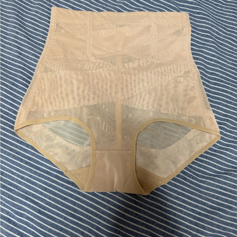 High-Waisted Shapewear Briefs in Nude